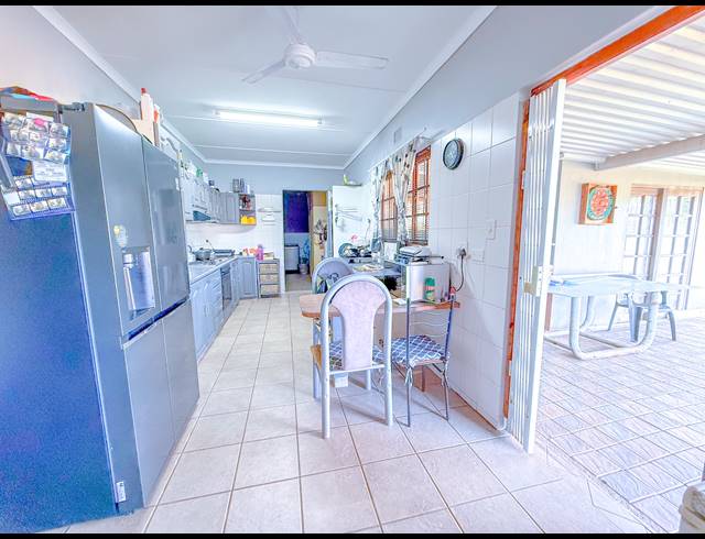 3 BEDROOM HOUSE FOR SALE IN GRANTHAM PARK